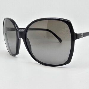 Chanel 5204 c.501/4R Black Frame Grey Gradient Lens Oversized Sunglasses Italy